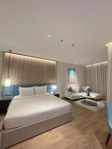 ALaCarte Hạ Long - Serviced Apartment Sea view