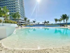 Modern Elegance Escape in Azure North Bali Tower near Malls, Airport and NLEX