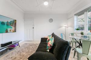 Harbour & Heritage Elegant Escape in Kirribilli