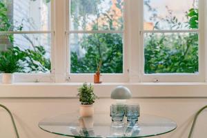 Harbour & Heritage Elegant Escape in Kirribilli