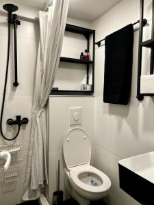 Cosy, workplace studio with a sunny rooftop view