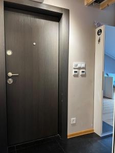 Cosy, workplace studio with a sunny rooftop view