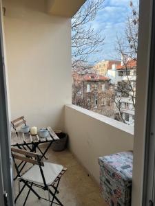 Spacious artsy apartment