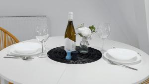 A Tranquil Attic Retreat Near Old Town