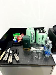 Stylish Ensuit Studios in the Heart of Vibrant Tooting 1 Min to Tube