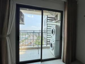 The Sun Avenue Central City