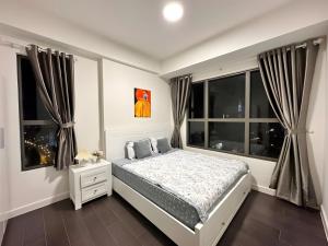 The Sun Avenue Central City