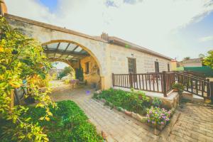 Castle Karpasia Guest House Authentic Atmosphere !