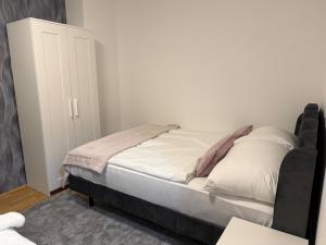 Stylish Stadlau Apartment - Free Parking