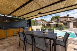 Villa with swimming pool and childrens playground, in a quiet area - by Traveler Tourist agency Krk - ID 2686