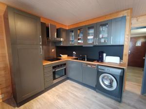 Confortable studio 3* avec balcon sud et parking à Montgenèvre - FR-1-445-41