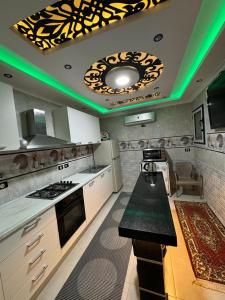 15ش ملك حفني خلف ابراج الشيراتون بجوار فتح الله ماركت الدور 11 شقة 1101 قريبة جدا من شاطئ المندرة