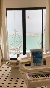 Romantic Seaview & Piano Stay In Johor Bahru 15 mins drive to Legoland