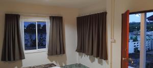 Waters Edge Resort ,