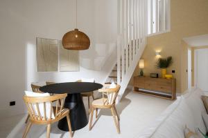 2 bdr Villa with Ocean-View Shared Pool, Luz, Lagos