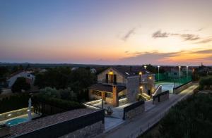 Luxury Villa Čulina Murvica-Heated Pool,Spa,Tennis i BBQ