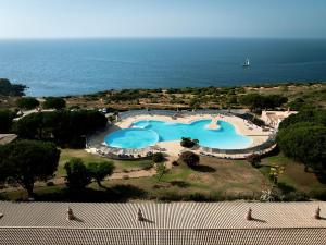 2 bdr Villa with Ocean-View Shared Pool, Luz, Lagos