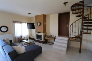 Loukissia Villa Mare