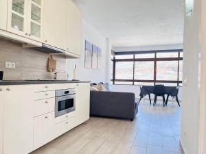 Penthouse on the Ocean by Alquiler de Sueno