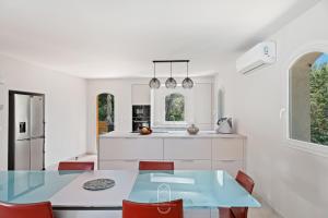 Villa Piscine Lealys Costebelle ClimWifiplages