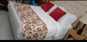 Newly Built Hotel Ambience Just Near New Delhi Railway Station Paharganj & Connaught Place