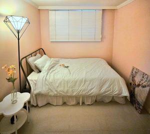 New, 7min to Sinnonhyeon St, to 7min Airport bus stop, Arena House with full options and 2 bedrooms located in Gangnam-gu