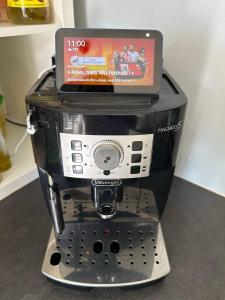 Maison Mont Valérien Spacious Family and Business Stay with AC and Parking, near Paris La Défense