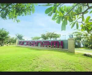 Villa biển Oceanami B805 - Ô tô đậu trước cửa nhà