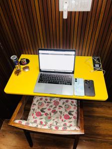 Luxurious Modern Flat with Elegant Interiors