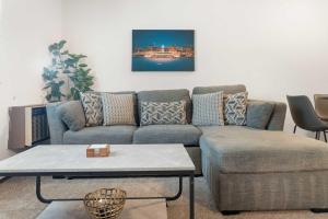 Close to Campus & Hospital with Free Parking - Fast Wifi