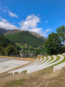 Studio vue montagnes RDC piscine