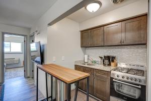 Private entrance Free Parking Near Medical Cente