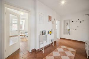 Großzügige Wohnung für Gruppen & Familien I Balkon