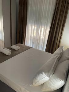 Noema Apartment 5 Maji - A Cosy Stay in Tirana