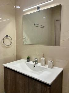 Cozy home next to Athens airport