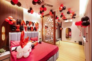 Galaxy Blue Sapphire Studio