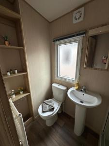 Chichester Lakeside holiday park