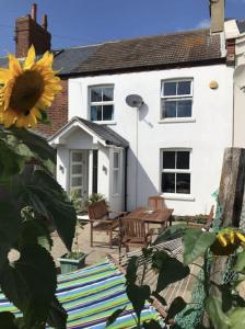 One Coastguard Road Cottage
