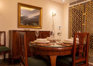 Luxury Rooms in the Heart of Pyramids