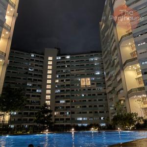 Penthouse Unit with 3 beds in Quezon City