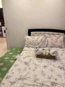 Penthouse Unit with 3 beds in Quezon City