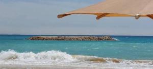 شاليه ثلاث غرف مكيف ومجهز بالكامل