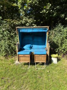 Remise an der Rennbahn - umzäuntes Anwesen mit Parkplätzen, AmzonPrime, Netflix, Wii, PS2