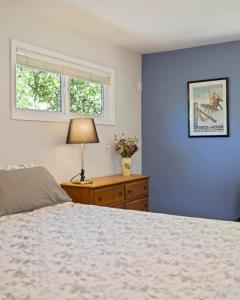 Red Cabin in Twain Harte - King bed