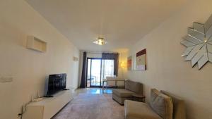 Puerto de la Duquesa apartment