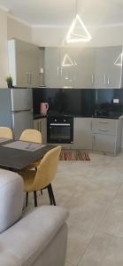 Leo apartment Shkembi Kavajes