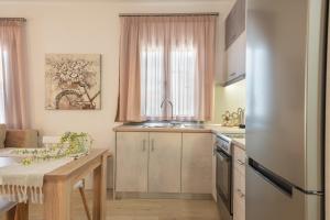 Myrina Retreat - Golden Sun