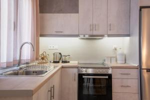 Myrina Retreat - Golden Sun