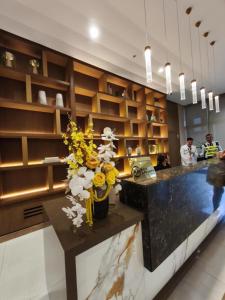 Condo- Park McKinleyWest Big1Br unit -Pool View