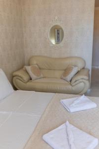 Megys 3rd Top Central Room